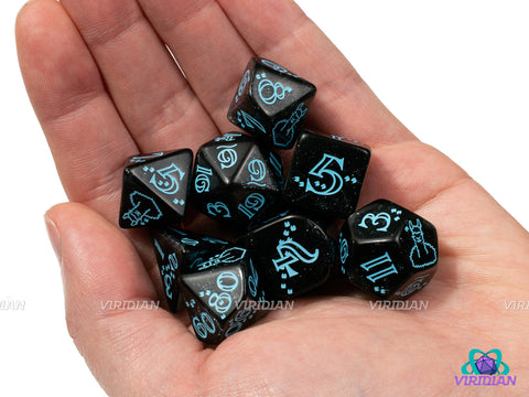 Q-Workshop 20th Anniversary: Llama | Glittery Back & Turquoise-Blue | Acrylic Dice Set (7)