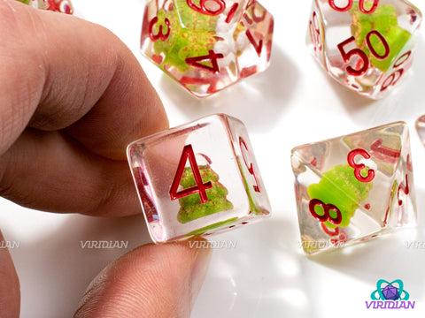 O' Christmas Tree | Snow Topped Tree Inside, Red Ink/Sprinkling, Clear | Resin Dice Set (7)