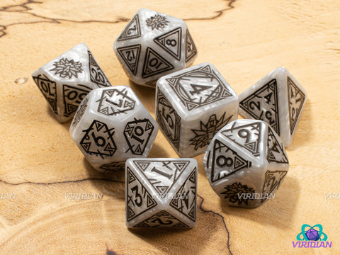Geralt (The White Wolf) | Q-Workshop Witcher-Themed Dice, Pearled White & Brown Ink | Acrylic Dice Set (7)