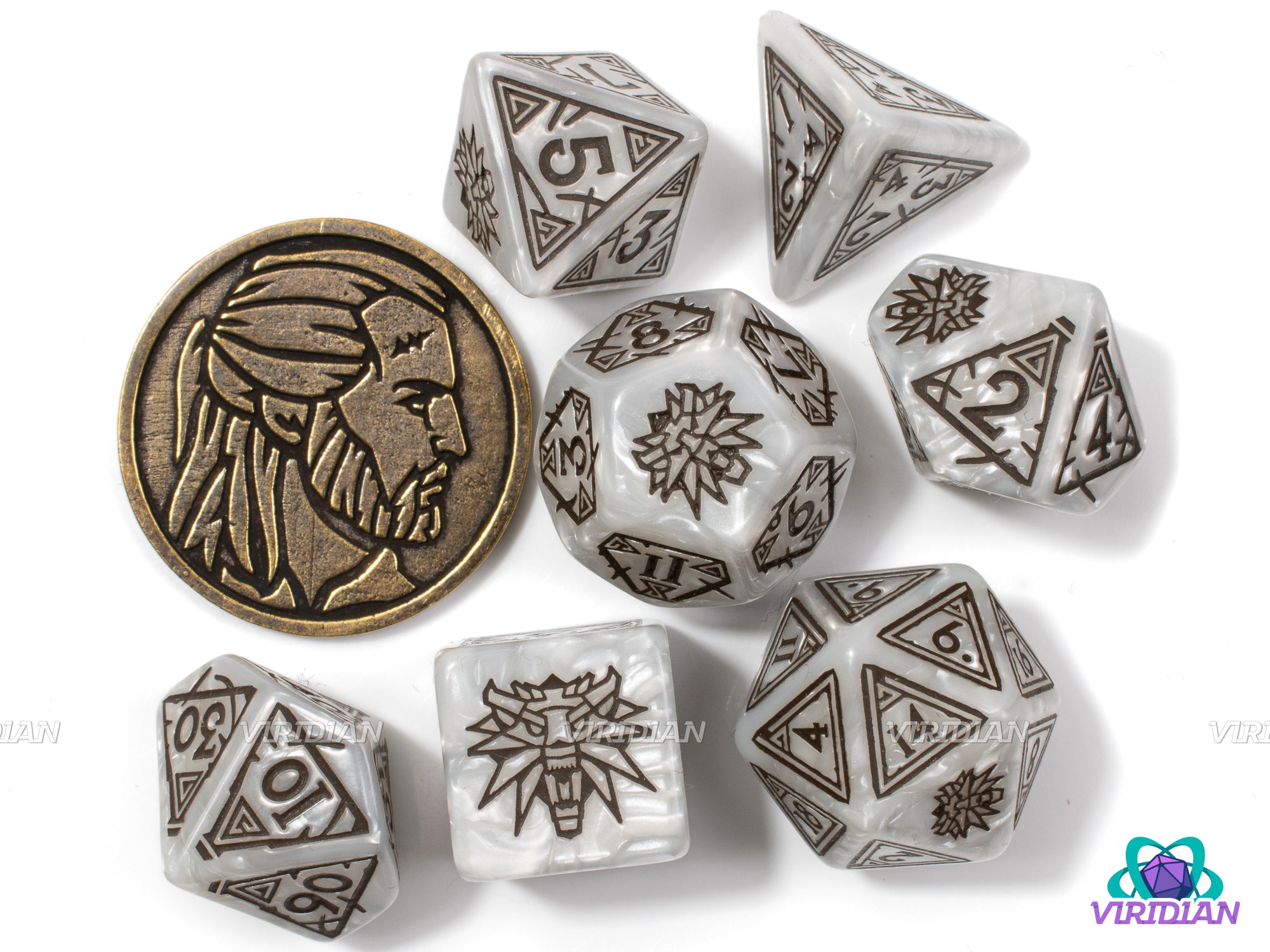 Boccale Per Dadi In Pelle The Witcher - Geralt, Q Workshop, Gobelet Per GDR, Custodia Per Dadi Da Gioco Di Ruolo, 1 Pezzo, Collezione
